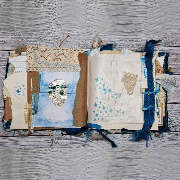 Handgefertigtes Junk Journal "Blue Raggedy" – Bild 6