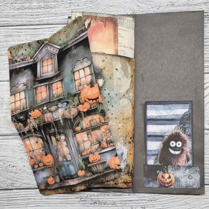 Handgefertigtes Junk Journal "Halloween Envelope" – Bild 16
