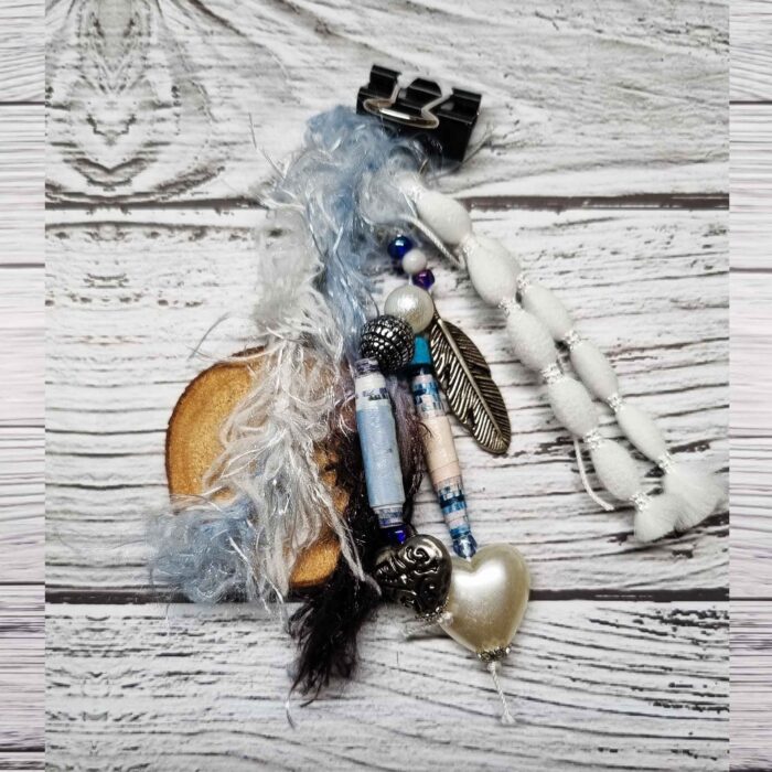Handgefertigtes Junk Journal "Oachkatzl's Wintertale" – Bild 4
